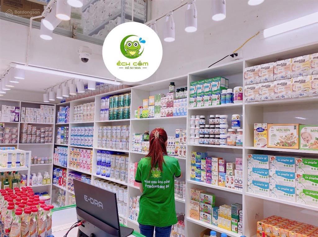 Cho thuê mặt bằng tầng 1 mặt phố nguyễn thái học, diện tích 100m2, mt 6m, phố vip kinh doanh đỉnh