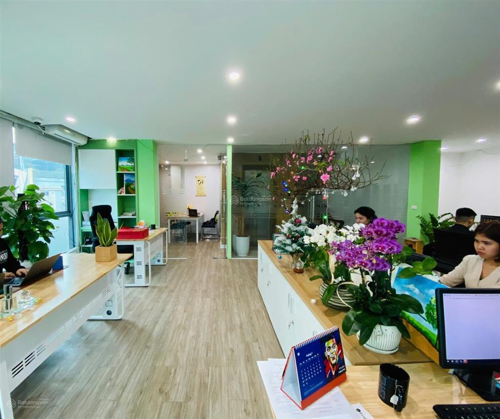 Cho thuê cả nhà mặt phố văn cao, 5 tầng x 35m2, mt6m, phù hợp spa/văn phòng/cửa hàng