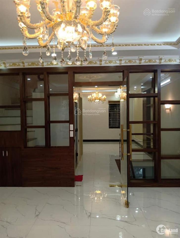 Hàng hiếm mặt phố chùa láng, 100m² x 4 tầng, 2 mặt tiền trước sau mỗi mặt 5m, hợp cafe/f&b/spa