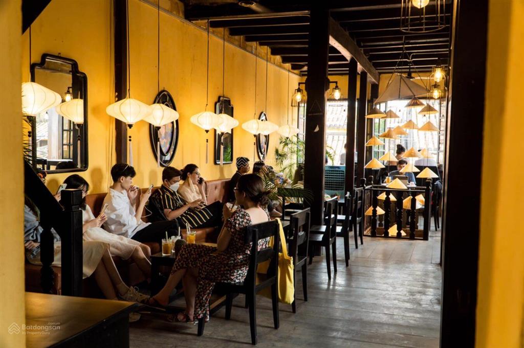 Cho thuê nhà mặt phố tuệ tĩnh, dt 115m x 3 tầng, mt 5.5m, khu vực tệp khách vip dân phố