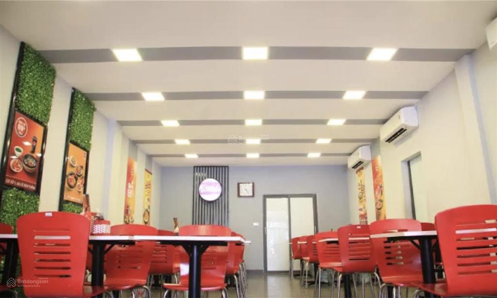 Mặt bằng đẹp khu vực báchkinhxây, mặt phố trần đại nghĩa, dt 85m x 3.5 tầng, mt 7.5m