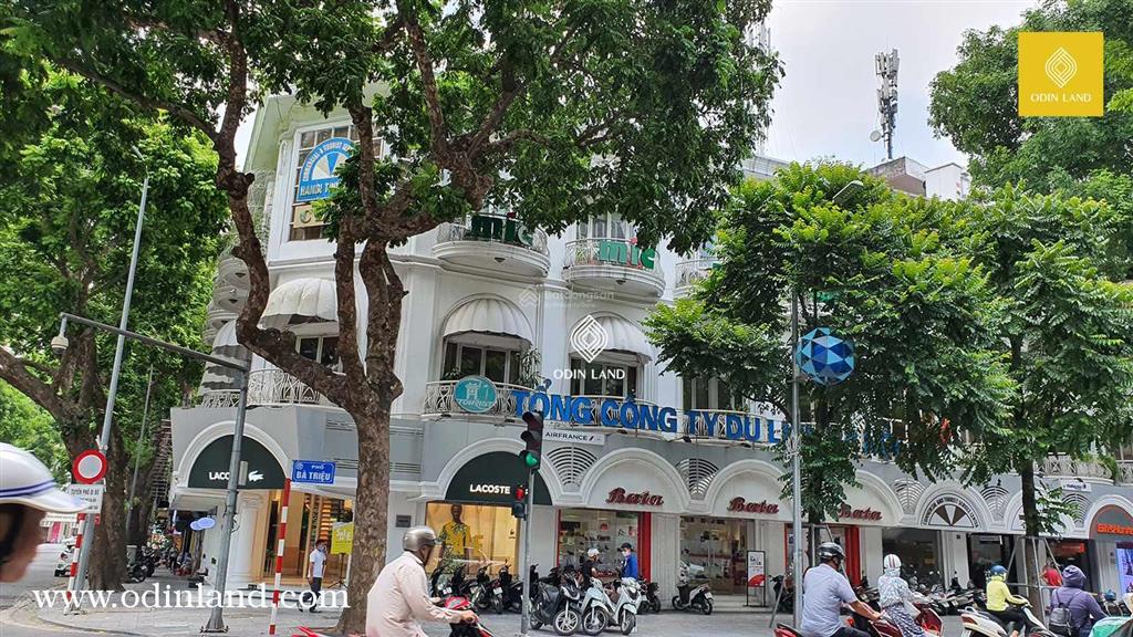 Hàng siêu hiếm, mặt bằng lô góc mặt hồ gươm, dt 140m x 2 tầng, mt 15m, hợp thương hiệu đẳng cấp