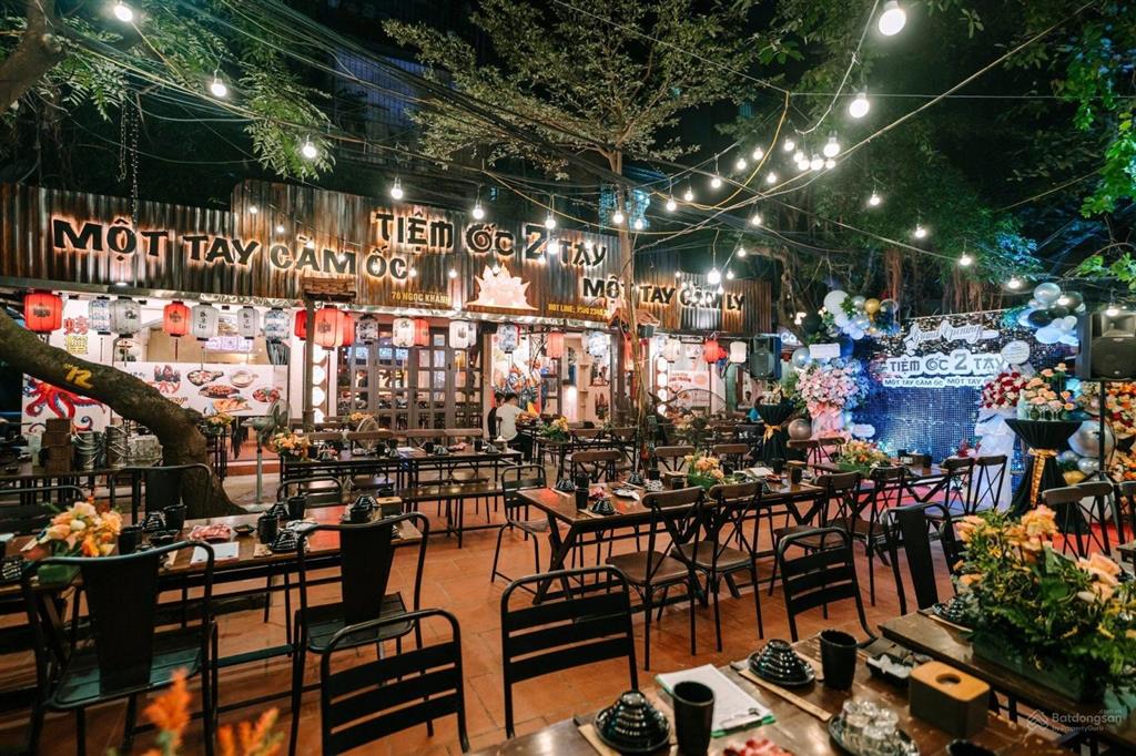 Mặt bằng siêp vip mặt phố ngọc khánh, dt 200m2 + sân 100m2, mt 15m, hợp kinh doanh f&b