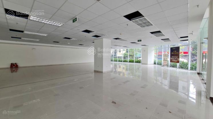 Cho thuê mặt bằng chân đế chung cư rainbow, dt 270m2 kđt tây nam linh đàm, vị trí lô góc 3 mặt tiền