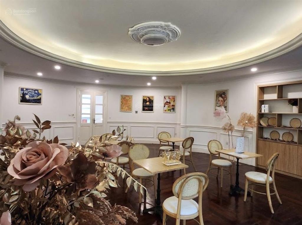 Cho thuê lô góc mặt phố thành công, dt 65m, mt7m, vị trí đẹp, kinh doanh tốt, dân cư đông đúc