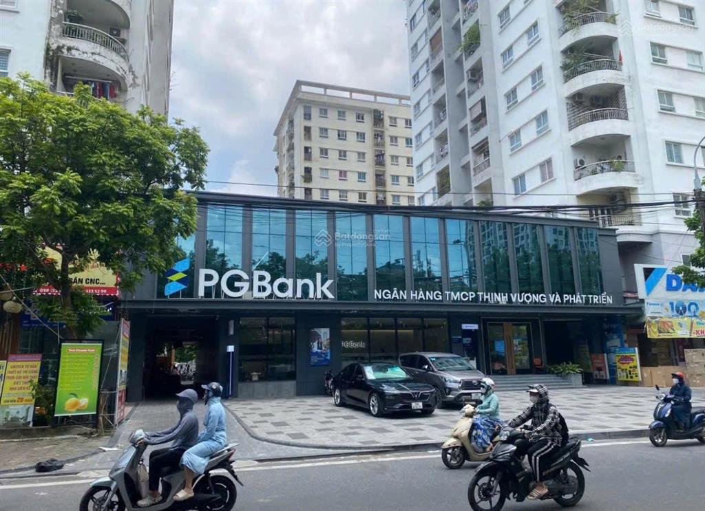 Cho thuê mặt bằng mặt phố nguyễn trường tộ 1000m, mt30m, hợp showroom, f&b, siêu thị, cafe