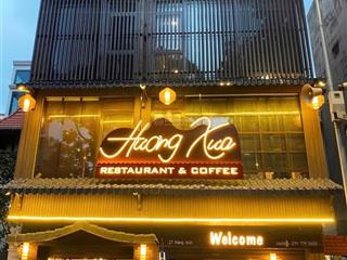 Cho thuê mặt bằng phố nguyễn văn cừ 130m2 x 3 tầng, mt8m, hợp showroom, phòng khám, ngân hàng