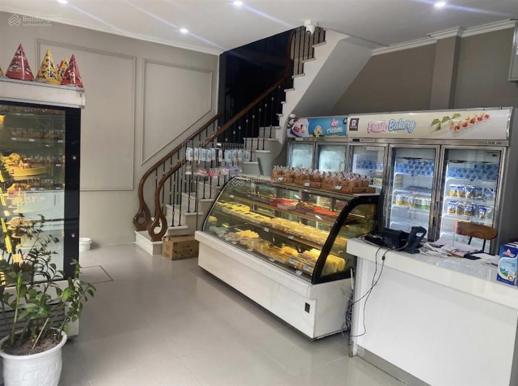 Mặt tiền 8m mặt phố trần đại nghĩa, dt 50m2, cửa hàng nhận diện thương hiệu siêu đẹp