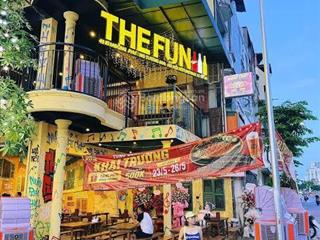 Siêu phẩm! mặt bằng lô góc trần duy hưng mt 10m, 95m 2 tầng, hợp làm showroom/cafe/f&b