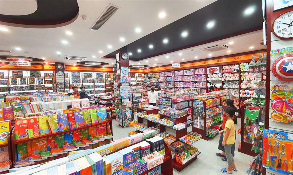 Hàng cực độc! mặt tiền 14m mặt phố mai dịch dt 210m thông sàn, phù hợp mô hình siêu thị/ showroom