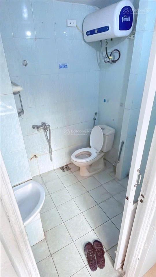 Cho thuê nhà hoàng ngọc phách 50m2 6,5tr, trung tâm đống đa, điện nước giá dân