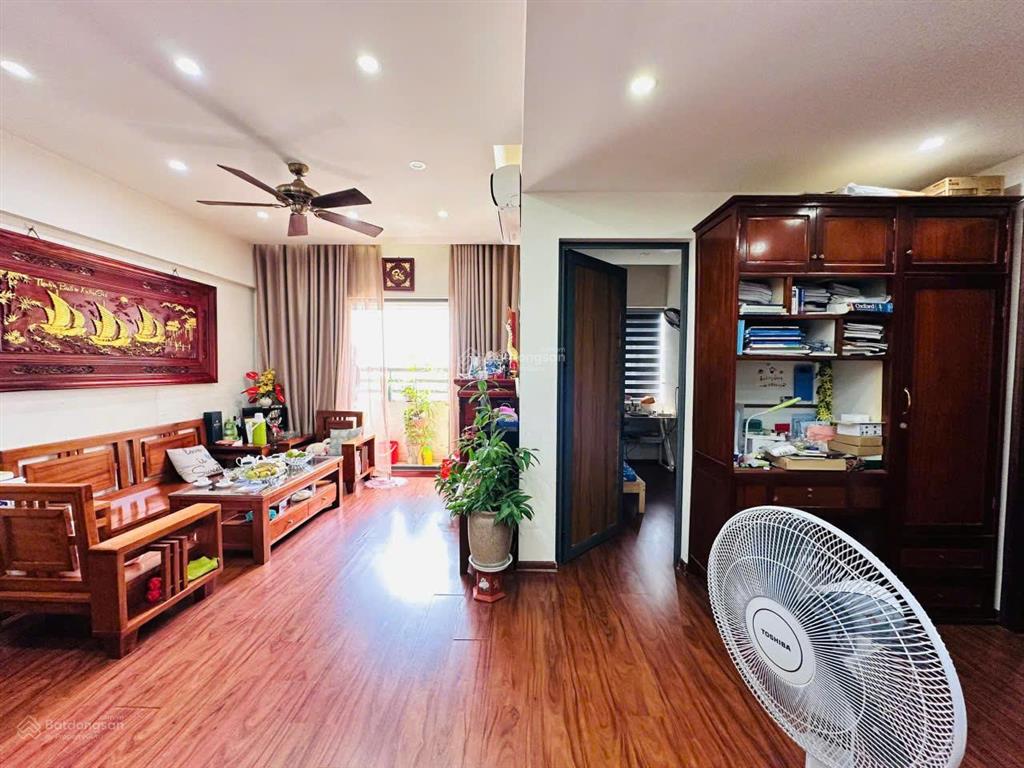 3pn  13tr  full đồ sịn  n03t8 ngoại giao đoàn  căn góc đông nam view hồ