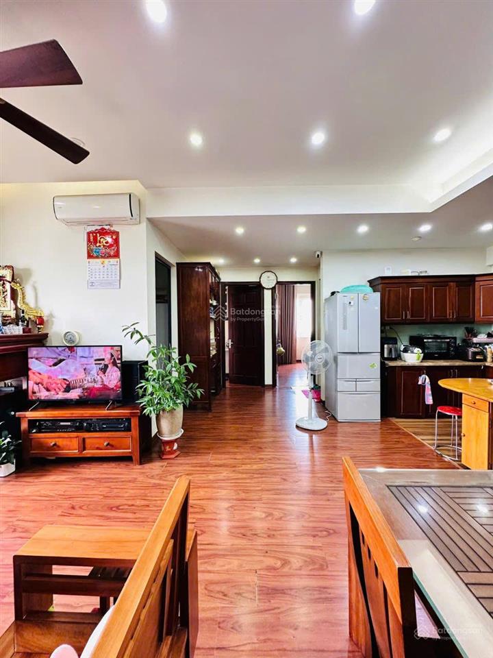 3pn  13tr  full đồ sịn  n03t8 ngoại giao đoàn  căn góc đông nam view hồ