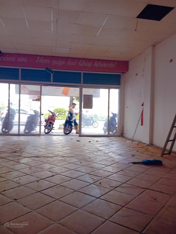 Mbkd riêng biệt mặt phố lạc long quân 280m² x50tr , mt 7m, 2 mt trước sau trung tâm tây hồ