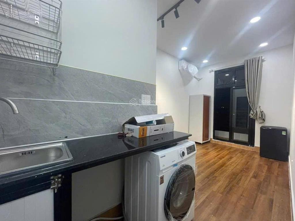 Bán nhà 6 lầu lạc long quân, q11, 21 phòng cho thuê, thu nhập ~100tr/tháng, diện tích 80,2m²