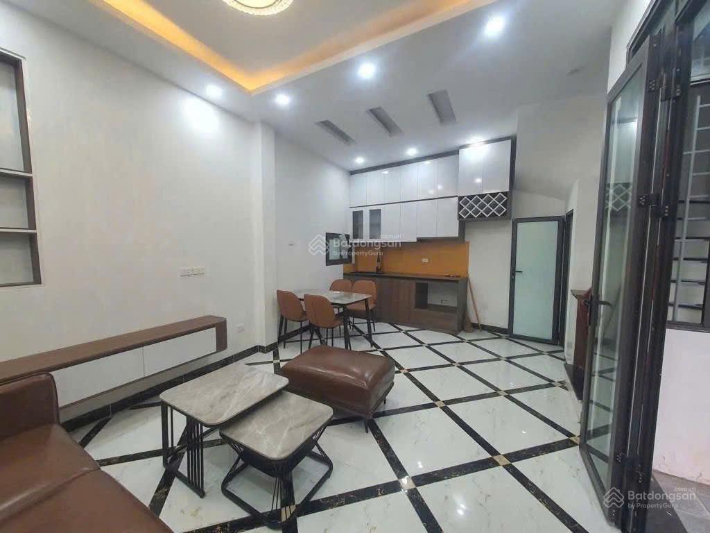 Bán nhà riêng trương định, 31m2, chỉ 6,7 tỷ, 3pn, 4wc, nhà hiện đại tính thanh khoản cực cao