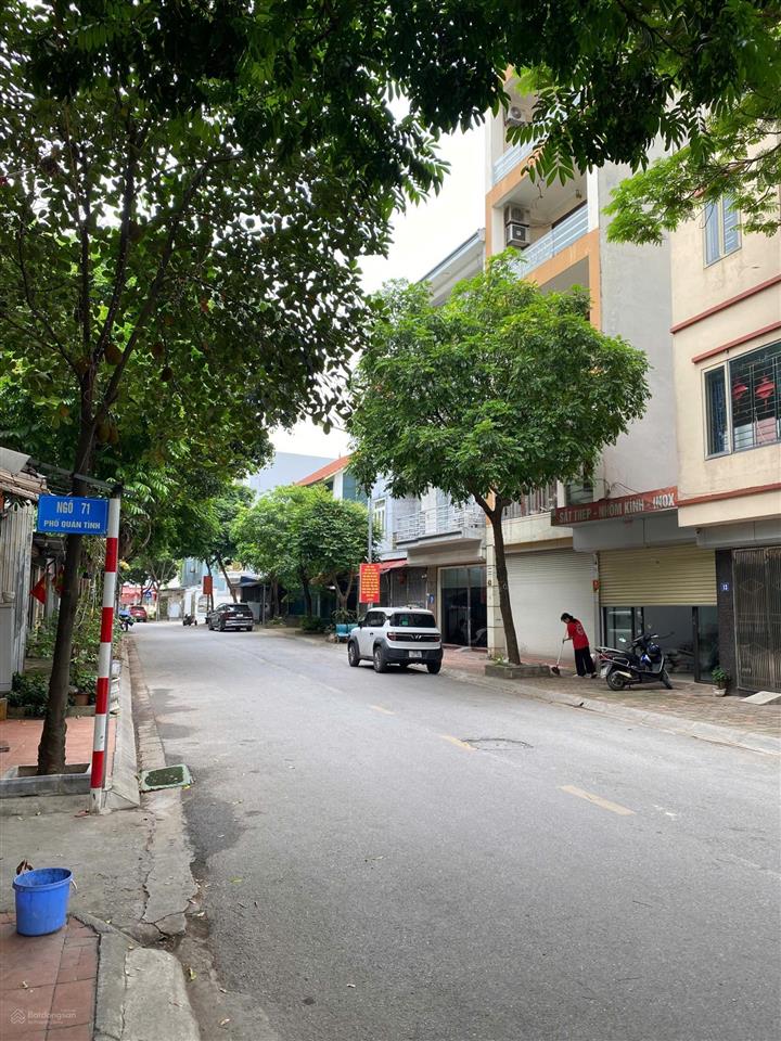 Chị chủ muốn chuyển đổi nhờ em bán mảnh đất đẹp 70m2 tại giang biên phường việt hưng.