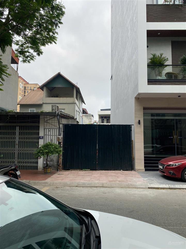 Chị chủ muốn chuyển đổi nhờ em bán mảnh đất đẹp 70m2 tại giang biên phường việt hưng.
