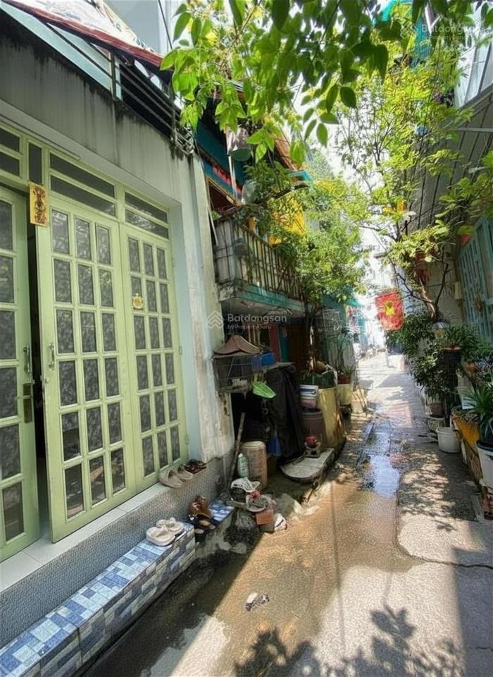 Căn cực hiếm! nhà ngay hàng xanh, 45m2, 2 tầng, nhỉnh 5 tỷ, sát hxh thông