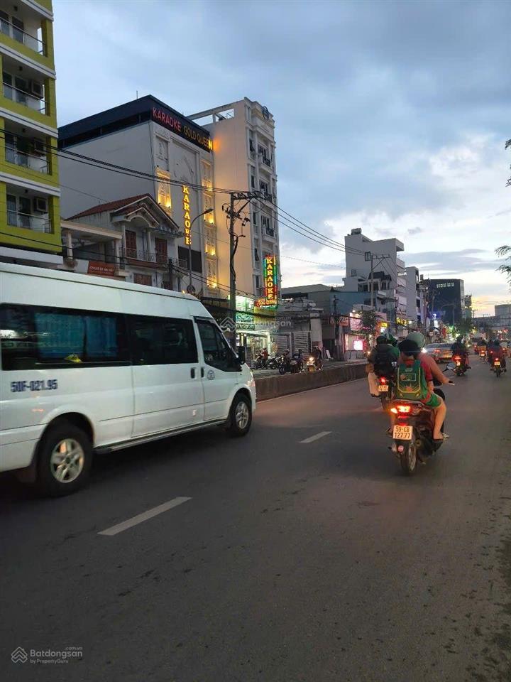 Chị lan cần bán căn nhà cạnh phú mỹ hưng, nhỉnh 4 tỷ, phú thuận, quận 7.