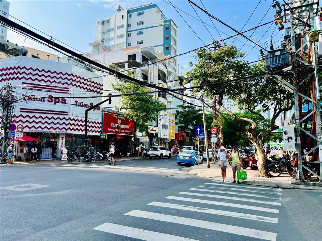 Chưa tới 5 tỷ sở hữu được căn nhà 3 tầng ngay khu phố tây nha trang sát chợ đêm và bãi tắm biển