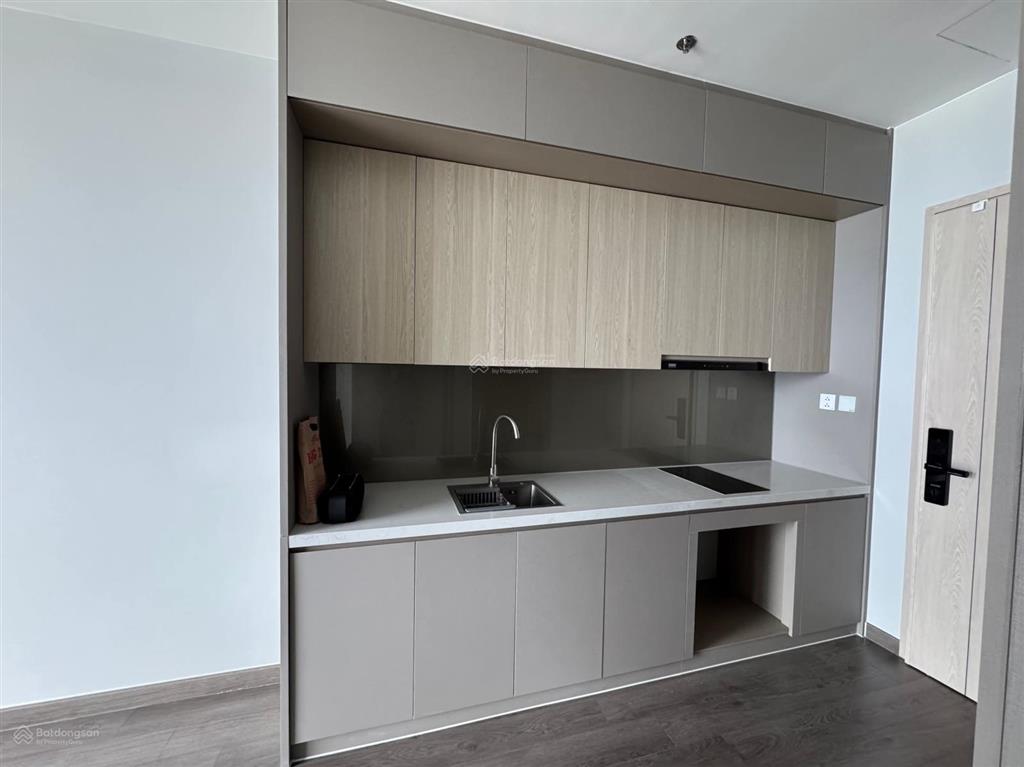 Chính chủ bán căn studio tầng cao view biển toà b giá 1.2x tỷ