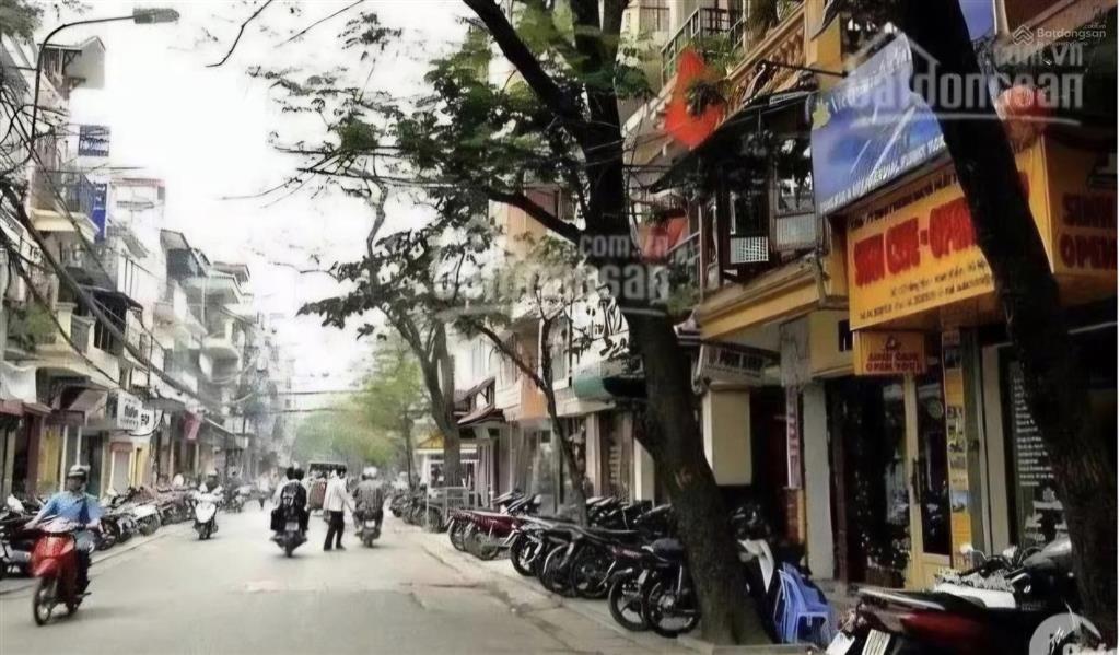 Nhà 3 tầng khu vực hàng bông hàng hiếm trung tâm hoàn kiếm.