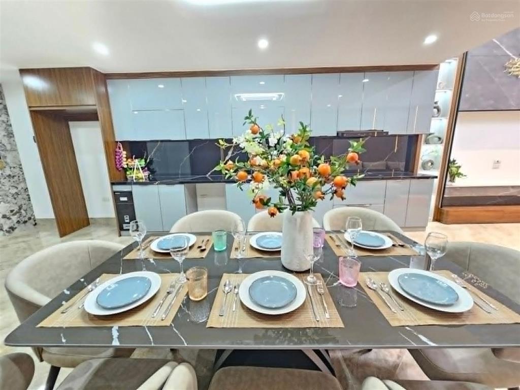 Bán nhà lĩnh nam , ô tô đỗ cửa , 10m ra phố , nhà đẹp ở ngay , không quy hoạch , 45m2 , 7 tỷ