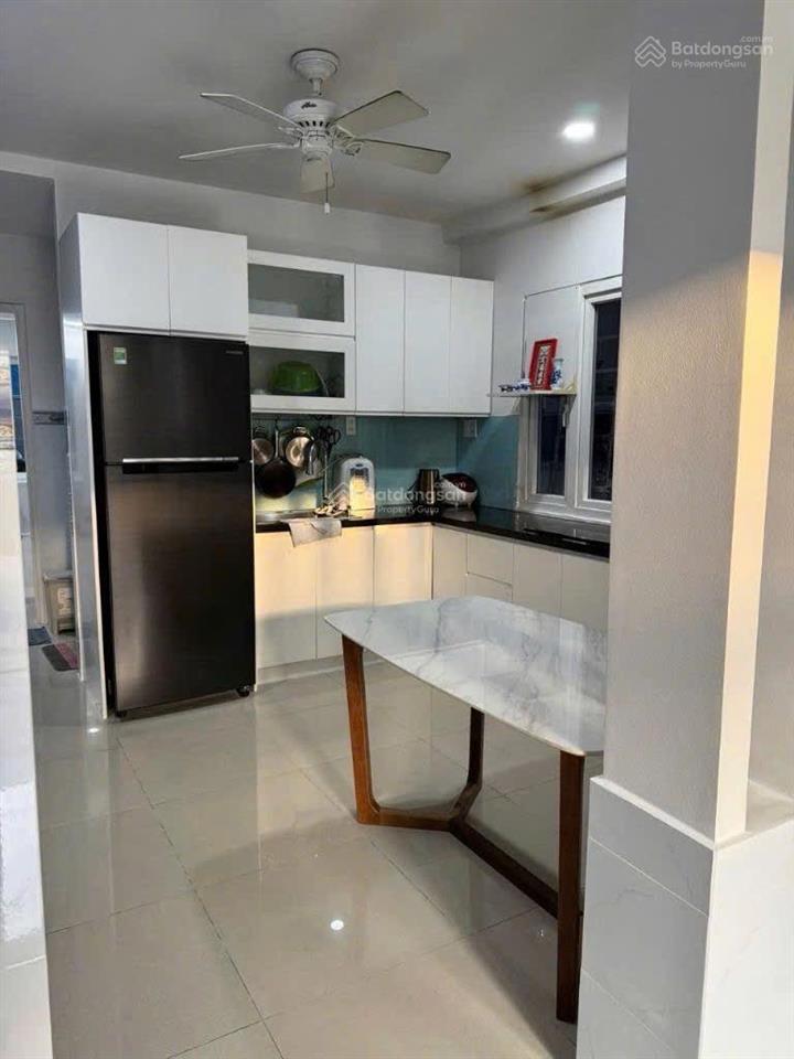 Chỉ 4tỷ hơn ít nhà hxh thông kdc sài gòn mới 60m  2 tầng kiên cố