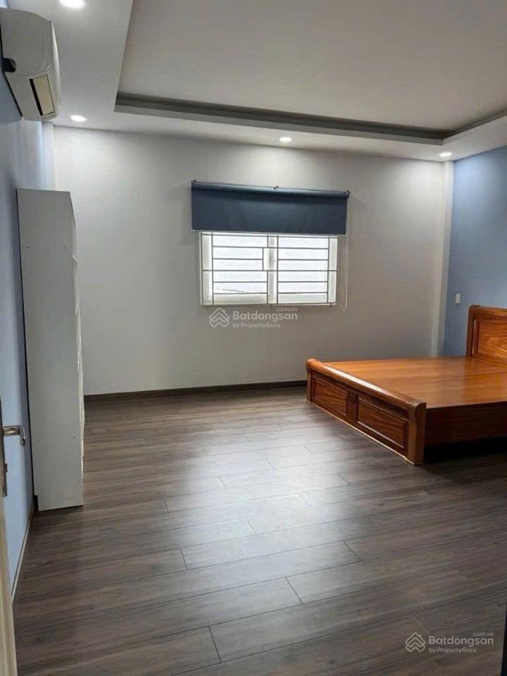 Chỉ 4tỷ hơn ít nhà hxh thông kdc sài gòn mới 60m  2 tầng kiên cố