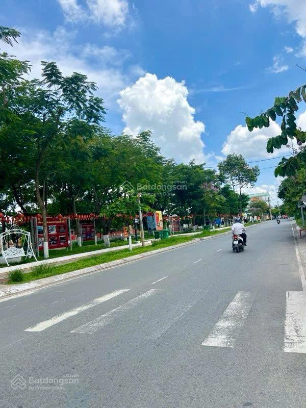 Ngay công viên, đường phạm thị quy, tthc nhà bè, 162m2 ngang 9m, chỉ 9 tỷ nhỉnh.