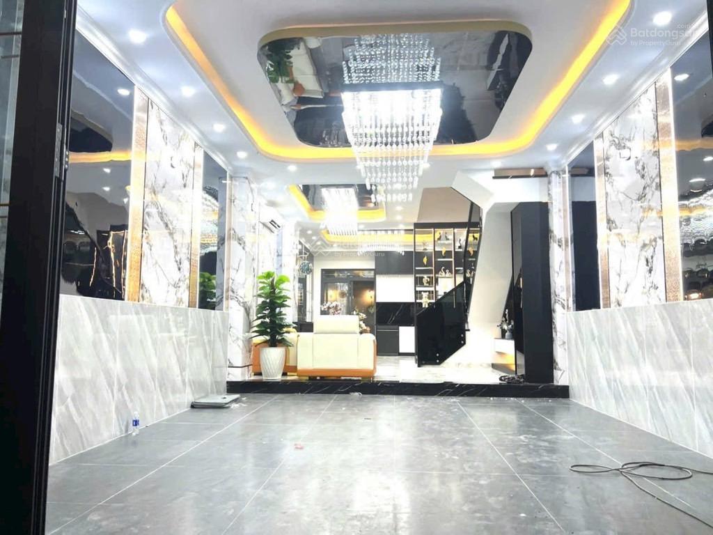 Nhà 5 tầng mặt tiền đường 9m trung tâm nhà bè, 80m, 4pn, giá 9 tỷ (tl)