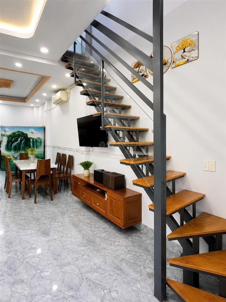 Bán nhà mới 2 tầng trung tâm nhà bè, 75m, ngang 5m, 3pn, giá 4,79 tỷ (tl)