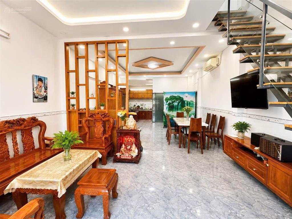 Bán nhà mới 2 tầng trung tâm nhà bè, 75m, ngang 5m, 3pn, giá 4,79 tỷ (tl)
