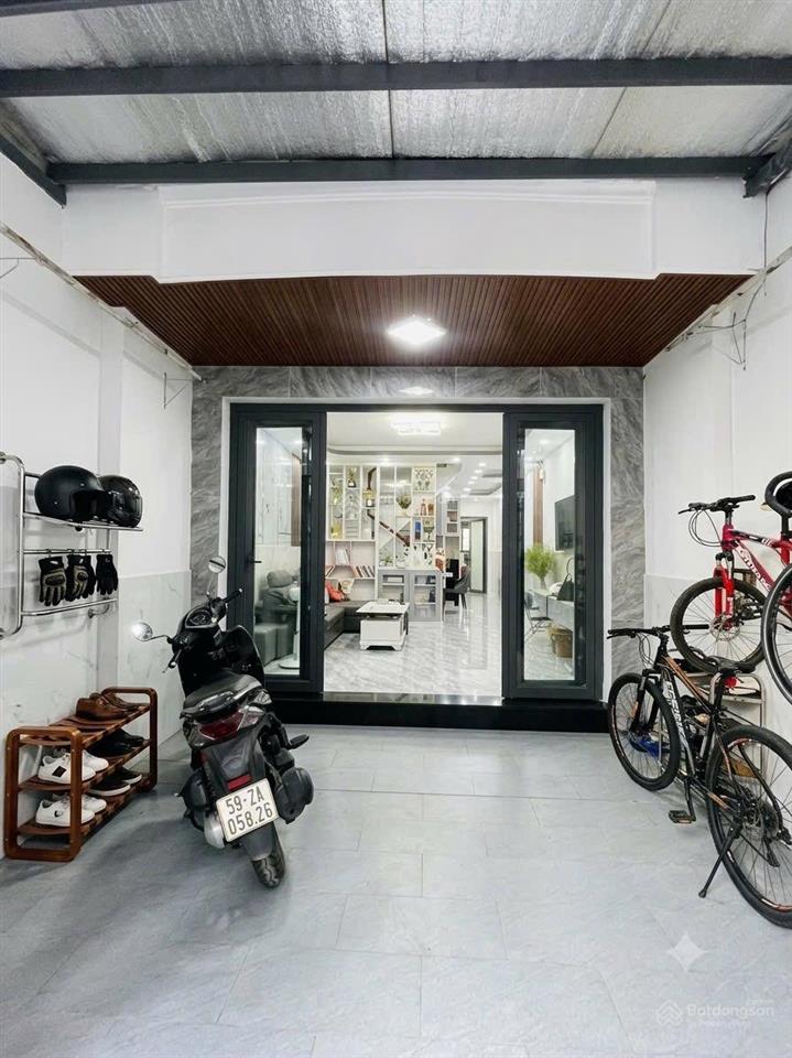Phạm hữu lầu  mt đường nhựa 6m  oto ngủ sân  80m2  3 tầng  sân thượng  4pn  5.5t (tl)