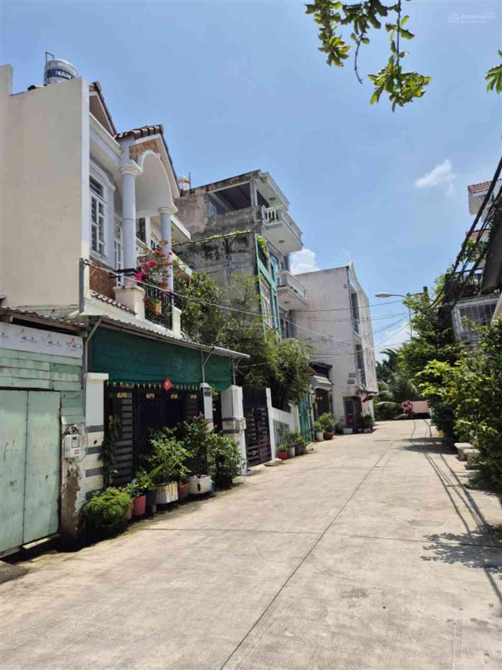 Đất đẹp 80m2  hẻm oto quay đầu  tt nhà bè  chỉ 4t2 ( tl)