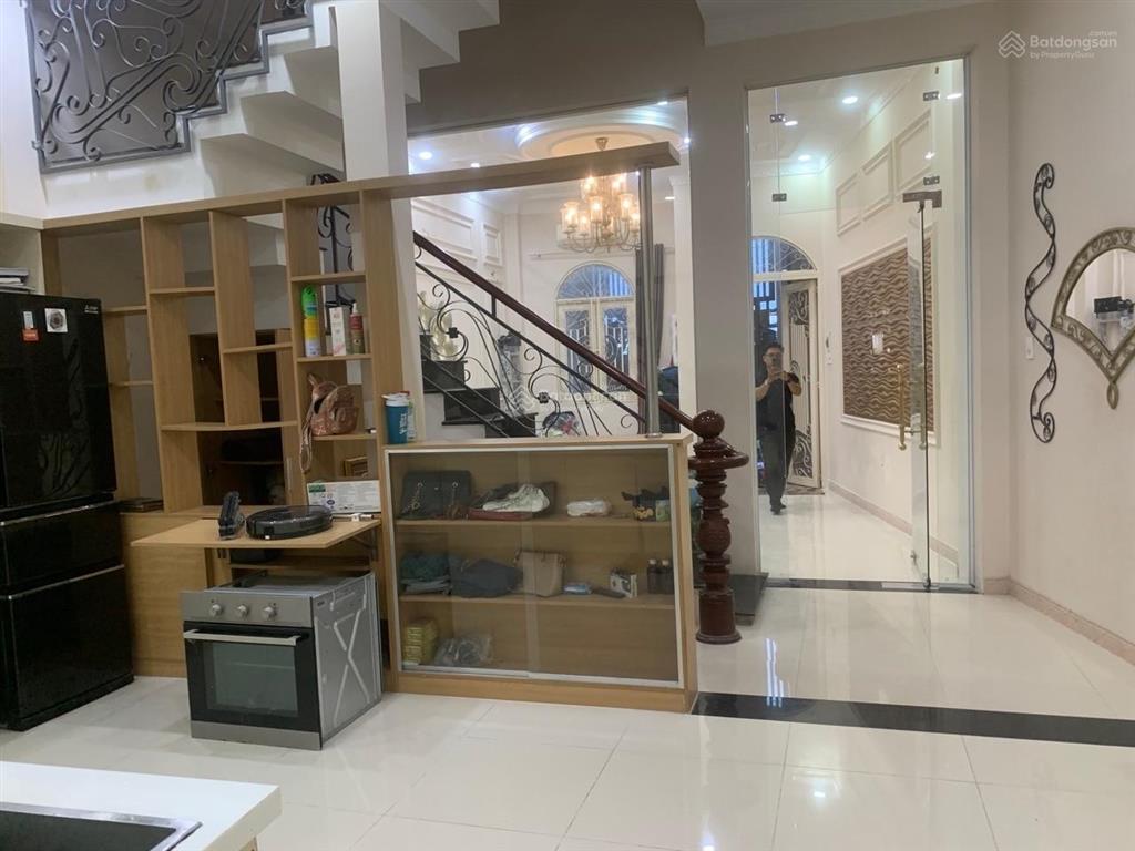 Cực phẩm dương bá trạc, quận 8  nhà 3 tầng  72m2  4pn  p/c châu âu  cách hxh chỉ 1p  chỉ 5t