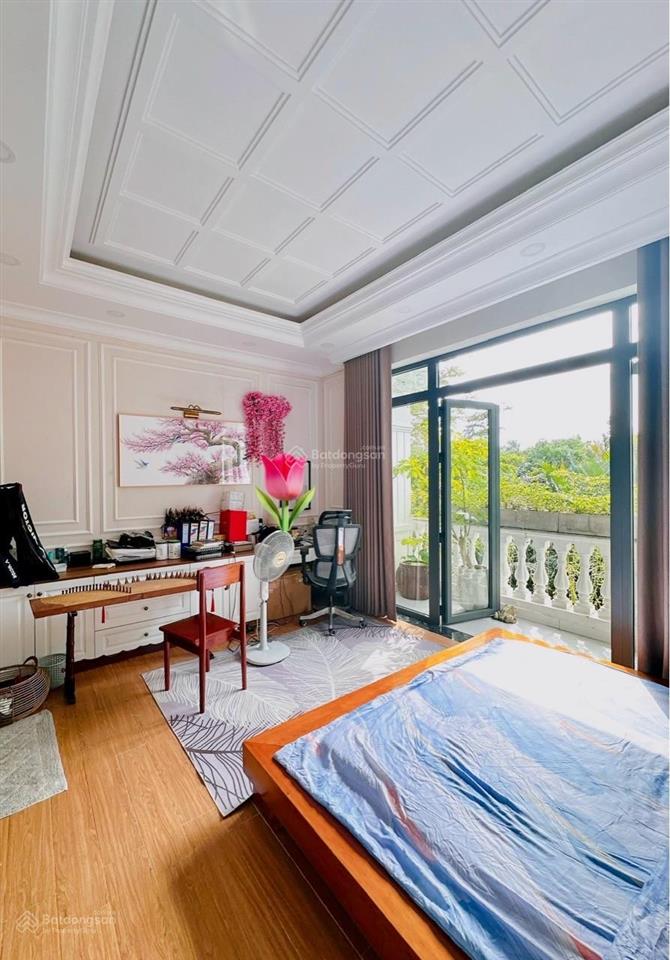 Chỉ hơn 8t biệt thự phố 4 tầng htp nhà bè 2 mt đường oto  sd đến 205m2 4pn  chủ thiện chí bán