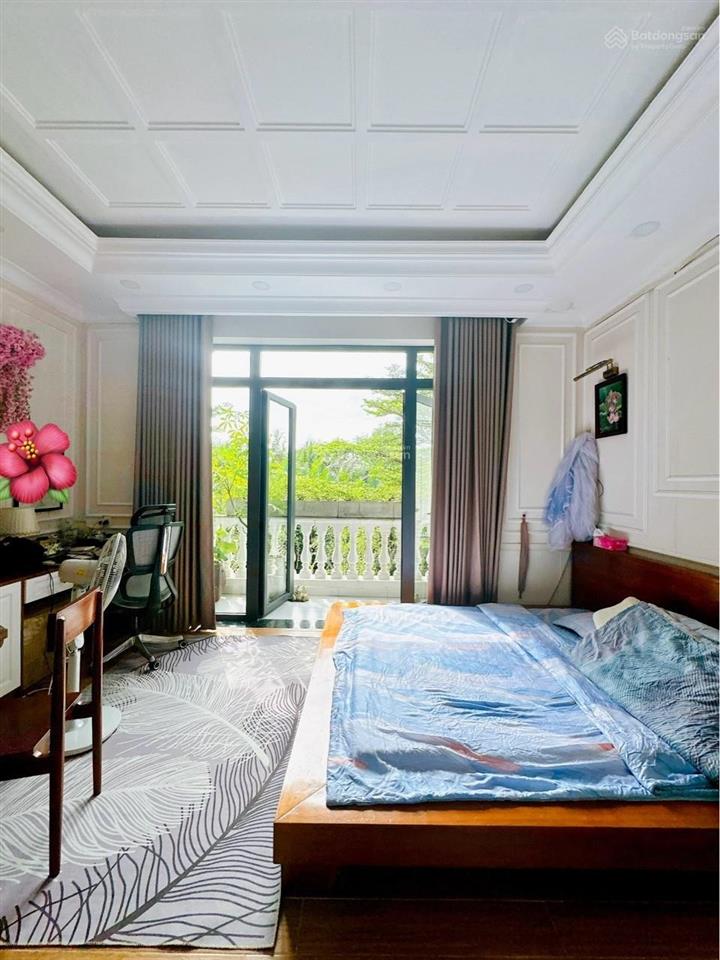 Chỉ hơn 8t biệt thự phố 4 tầng htp nhà bè 2 mt đường oto  sd đến 205m2 4pn  chủ thiện chí bán