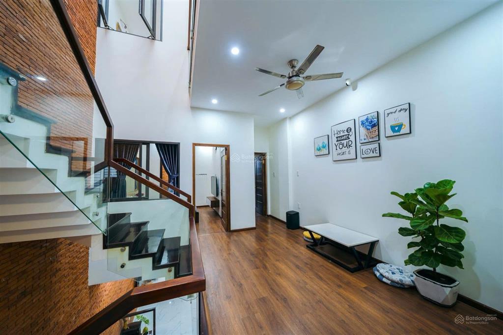 Cho thuê nhà 3 tầng full nội thất gần nguyễn phước lan, hoà xuân  diện tích 100m²,
