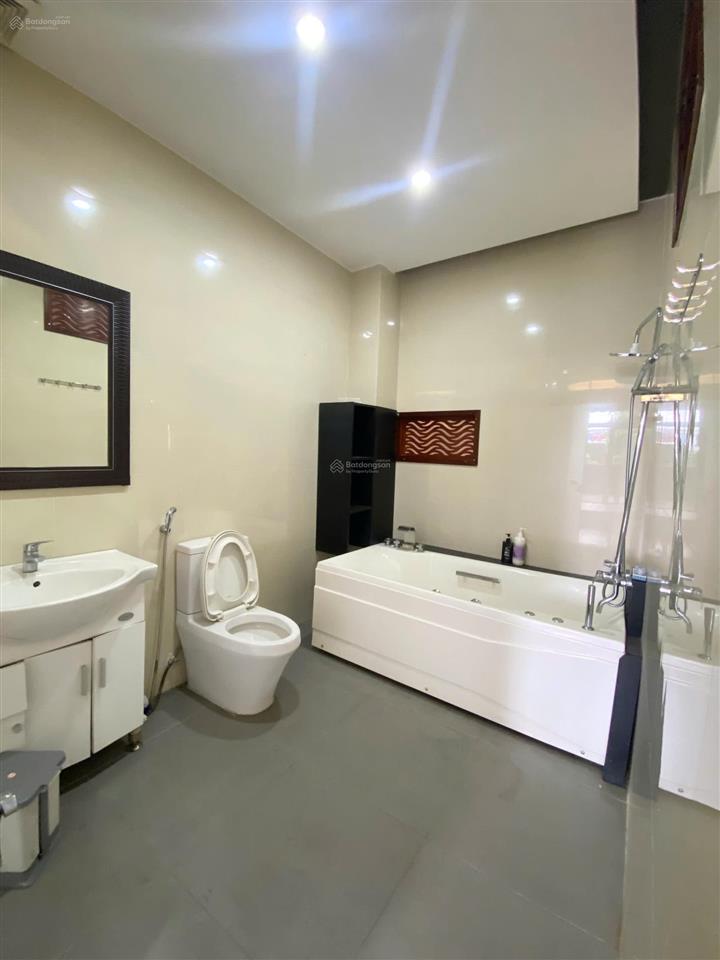 (ncc) cho thuê nhà 3 tầng mặt tiền đường mẹ thứ, hòa xuân  full nội thất