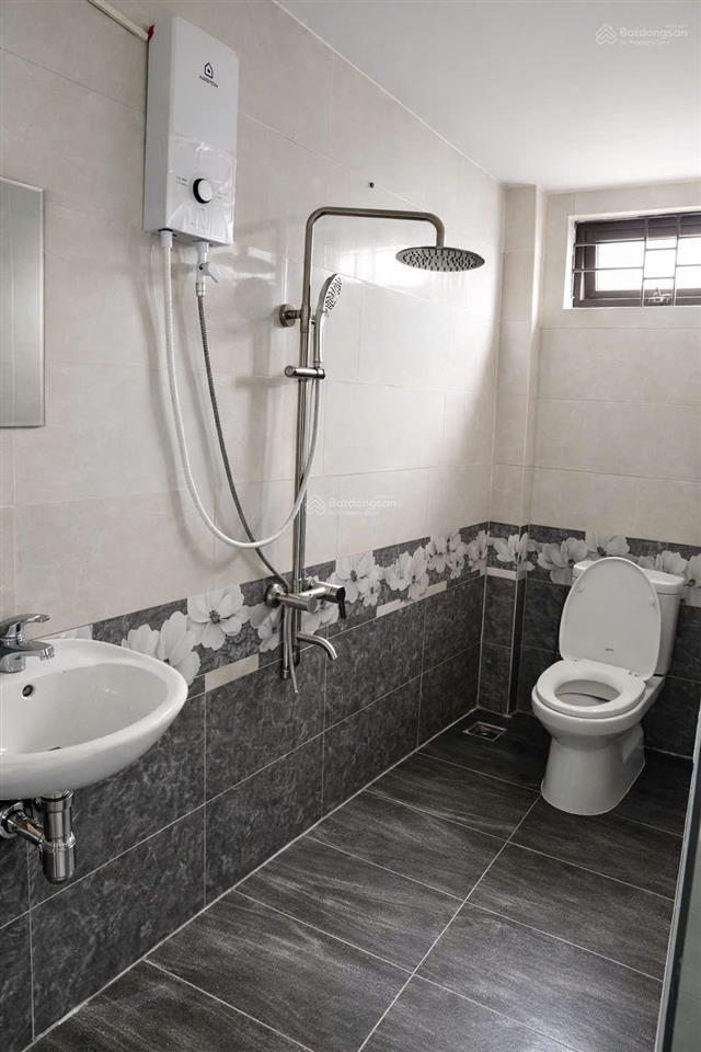 Cho thuê nhà đường cao sơn, ngũ hành sơn, gần crowne  thiết kế 6 phòng ngủ, 4 wc