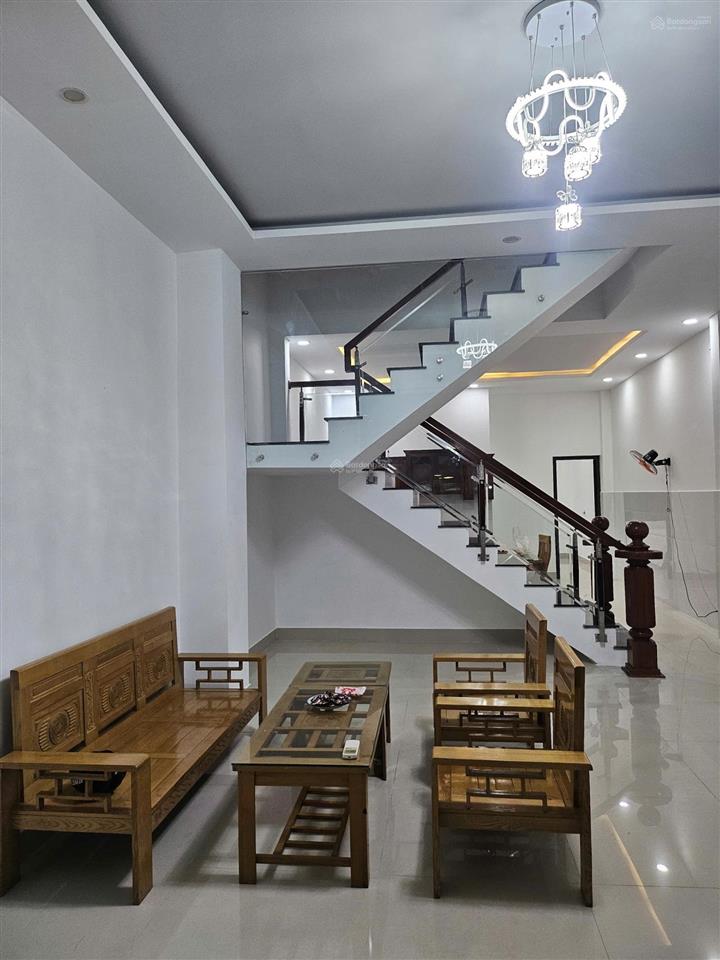 Cho thuê nhà đường cao sơn, ngũ hành sơn, gần crowne  thiết kế 6 phòng ngủ, 4 wc