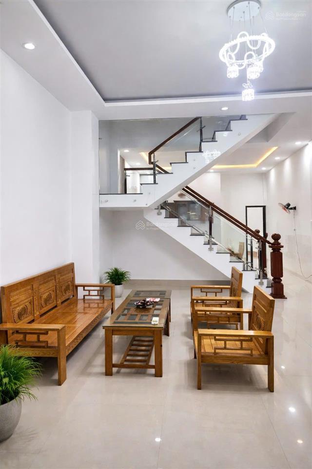 Cho thuê nhà đường cao sơn, ngũ hành sơn, gần crowne  thiết kế 6 phòng ngủ, 4 wc