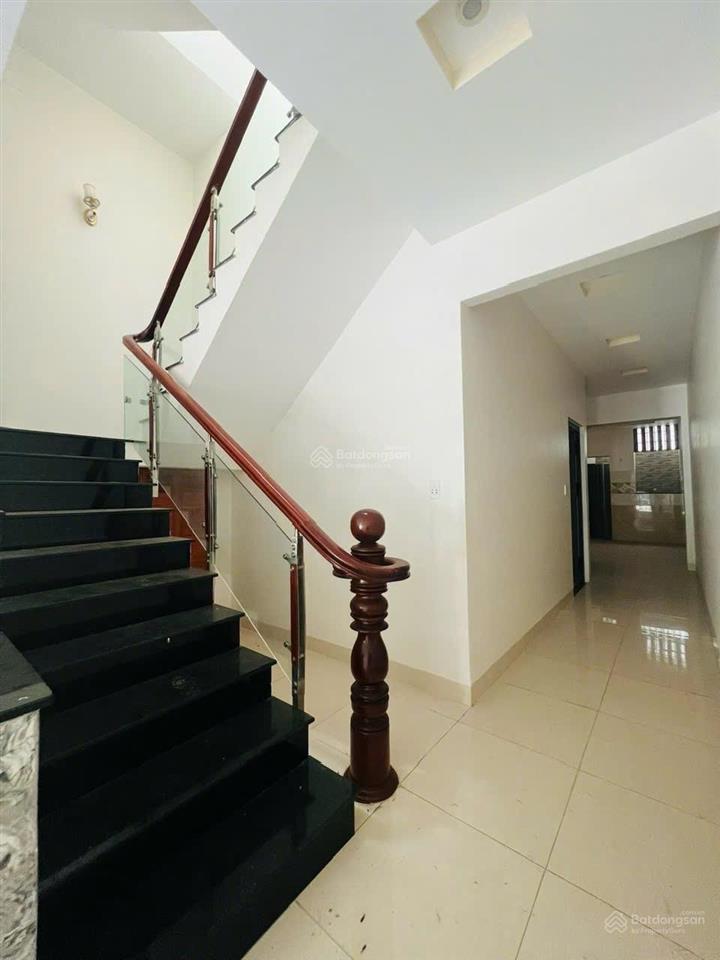 Chính chủ bán nhà mặt tiền lê chân 5,2ty