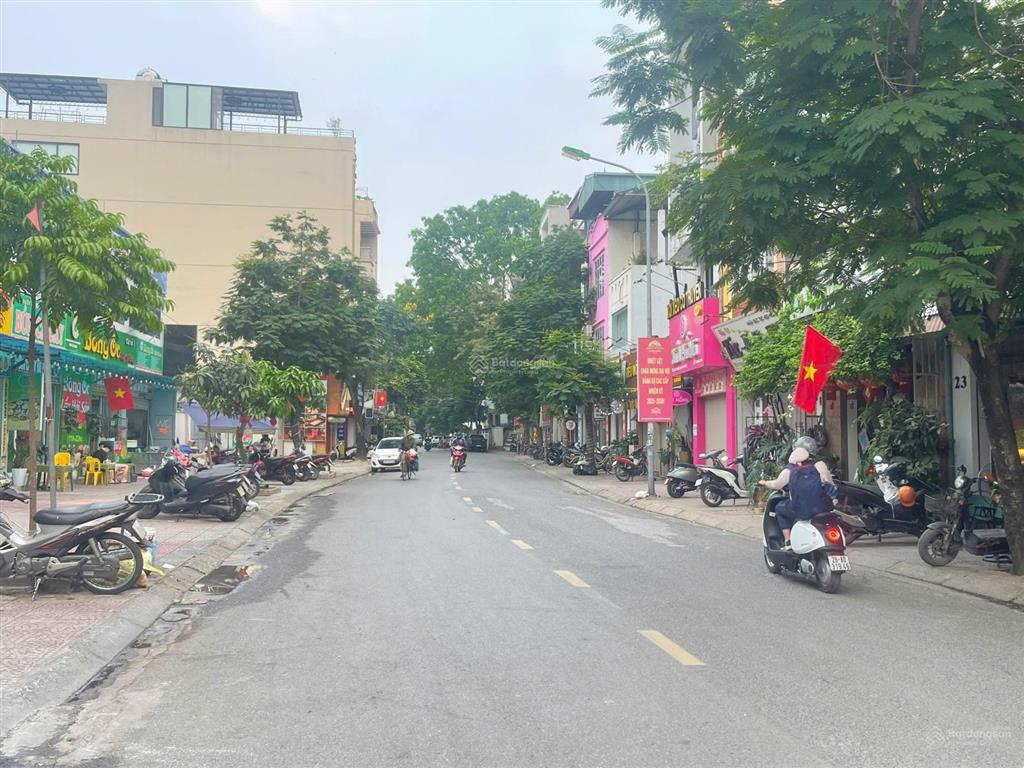 Bán đất sài đồng cực hiếm, vỉa hè, ô tô tránh, kinh doanh, 202 m2, mặt tiền 8 m, chỉ nhỉnh 42 tỷ.