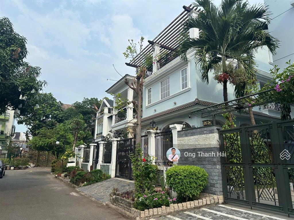 Cho thuê biệt thự đơn lập tại phú mỹ hưng, 285m2(19x15m) 6pn, sát bên công viên hồ bán nguyệt, ssis