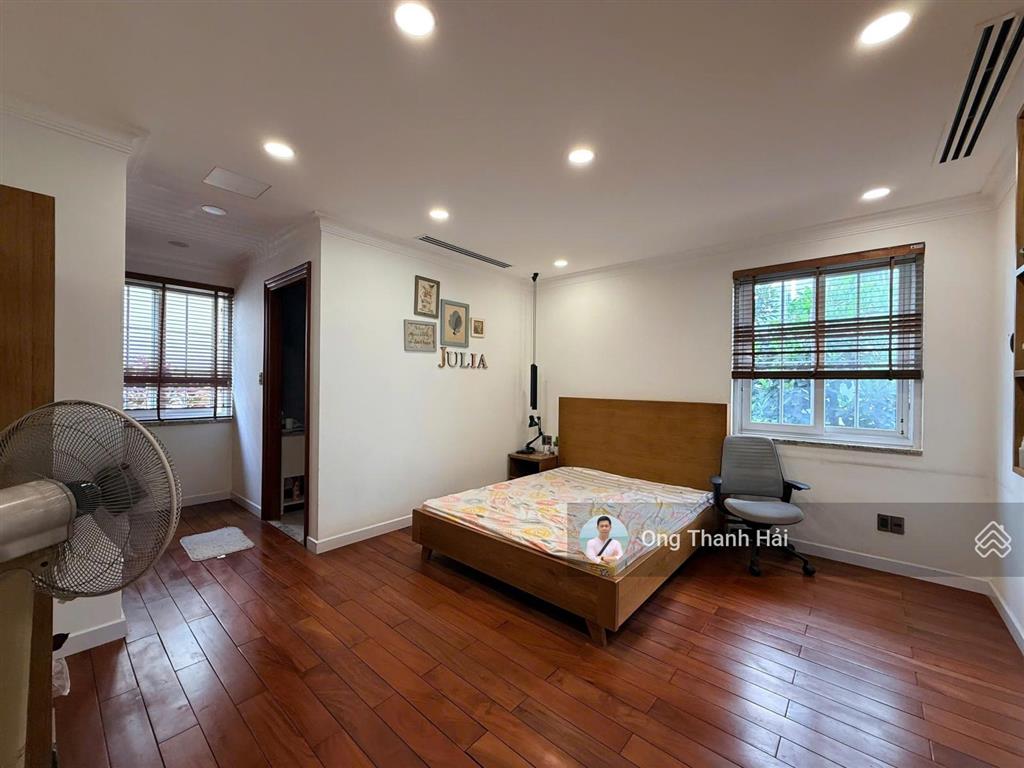 Cho thuê biệt thự đơn lập tại phú mỹ hưng, 285m2(19x15m) 6pn, sát bên công viên hồ bán nguyệt, ssis