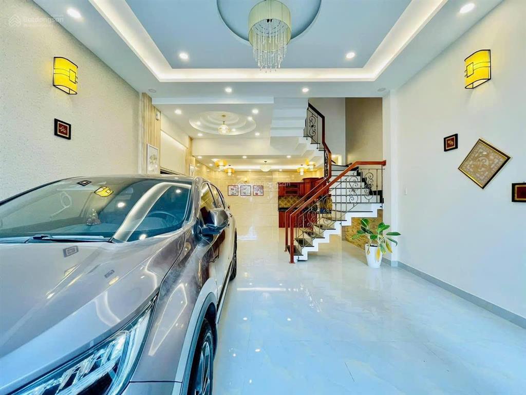 Bán gấp nhà hiệp bình. thủ đức. hẻm ô tô. giá 3 tỷ 990. diện tích 4 x 12m.