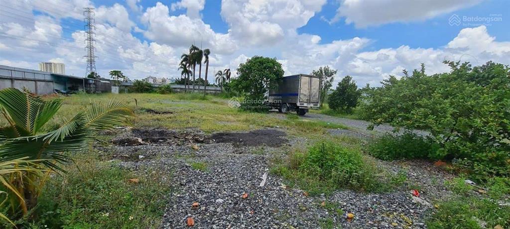 Bán đất phạm thị giây 11000m2  mặt tiền ngang 46m  hóc môn  giá 180 tỷ